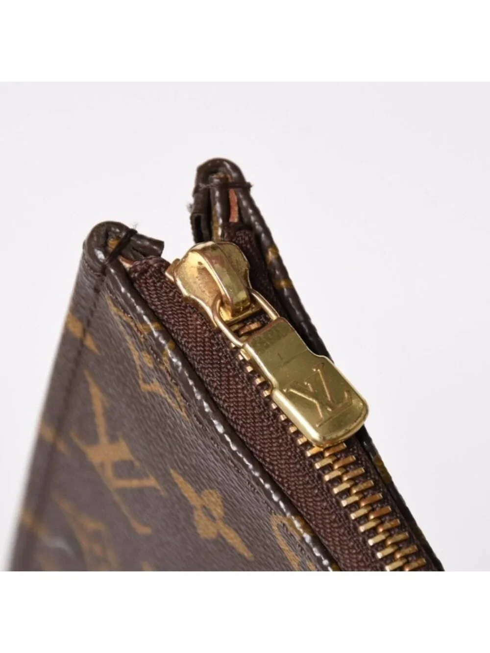 Louis Vuitton Clutch Poche Document Monogram Gold